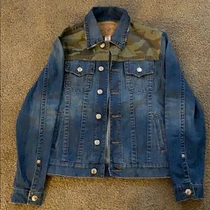 True Religion Jean Trucker Jacket (NWT) Medium